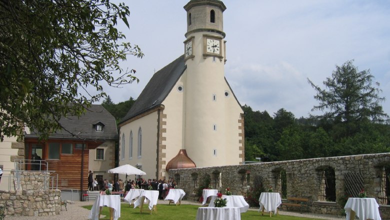 Burg Neuhaus, © Burg Neuhaus Burg Neuhaus, © Burg Neuhaus