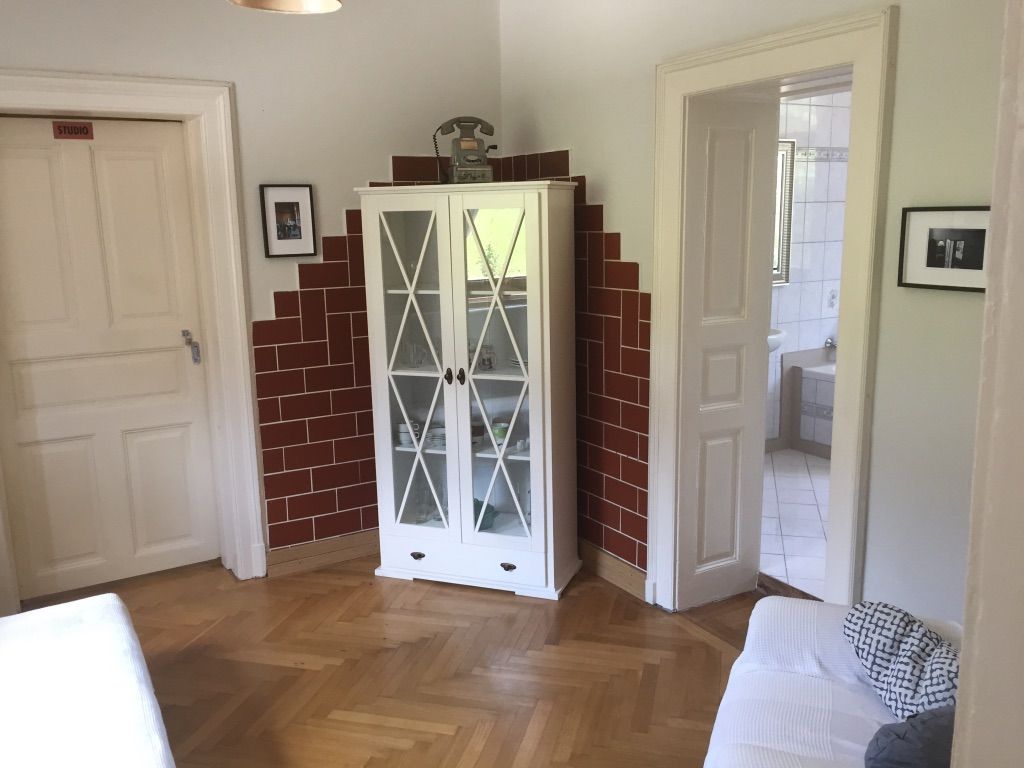 Liebevoll dekorierte ehemalige Bahnwärterwohnung