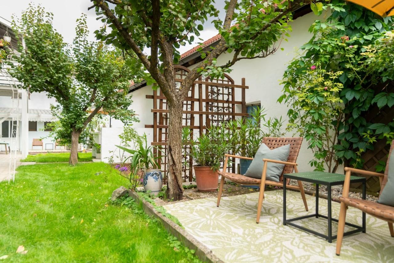 Laube im Garten