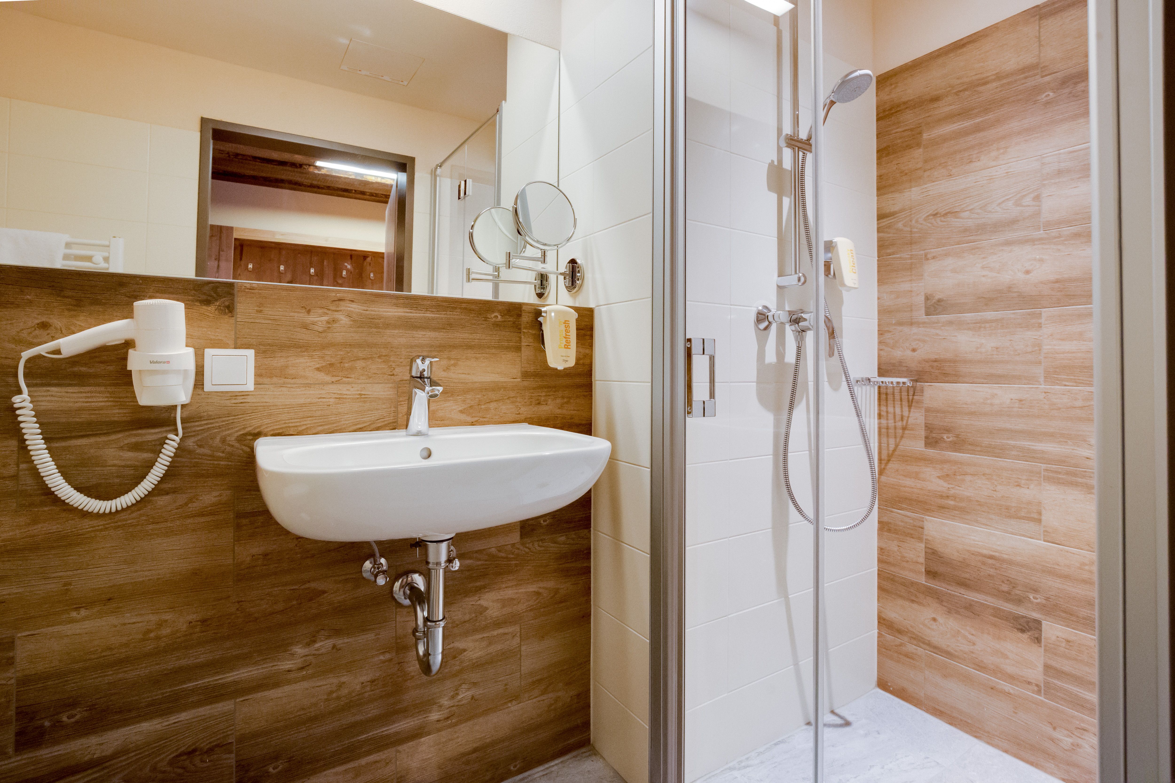 Badezimmer JUFA Hotel Annaberg***s