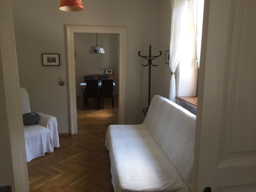 Stilvoll sanierte ehemalige Bahnwärterwohnung