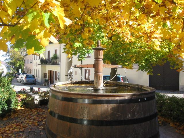 Wallfahrerbrunnen am Marktplatz