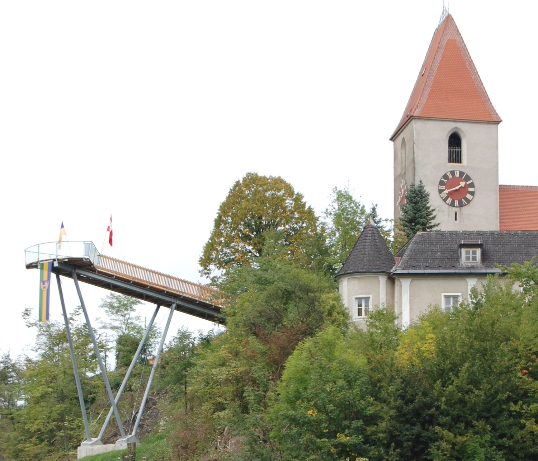Aussichtsplattform und Kirchturm in Kirchberg an der Pielach.