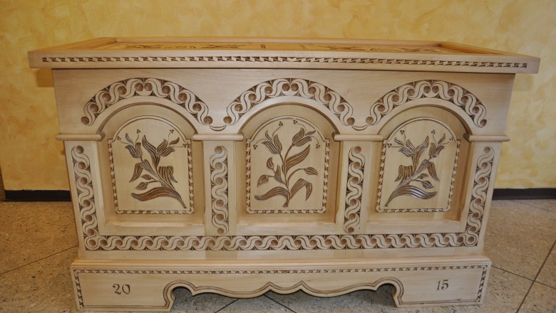 Kreativstube Annaberg, M&ouml;belschnitzen, &copy; Josef Schachinger