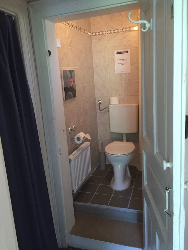 Stilechtes WC in der ehemaligen Bahnwärterwohnung